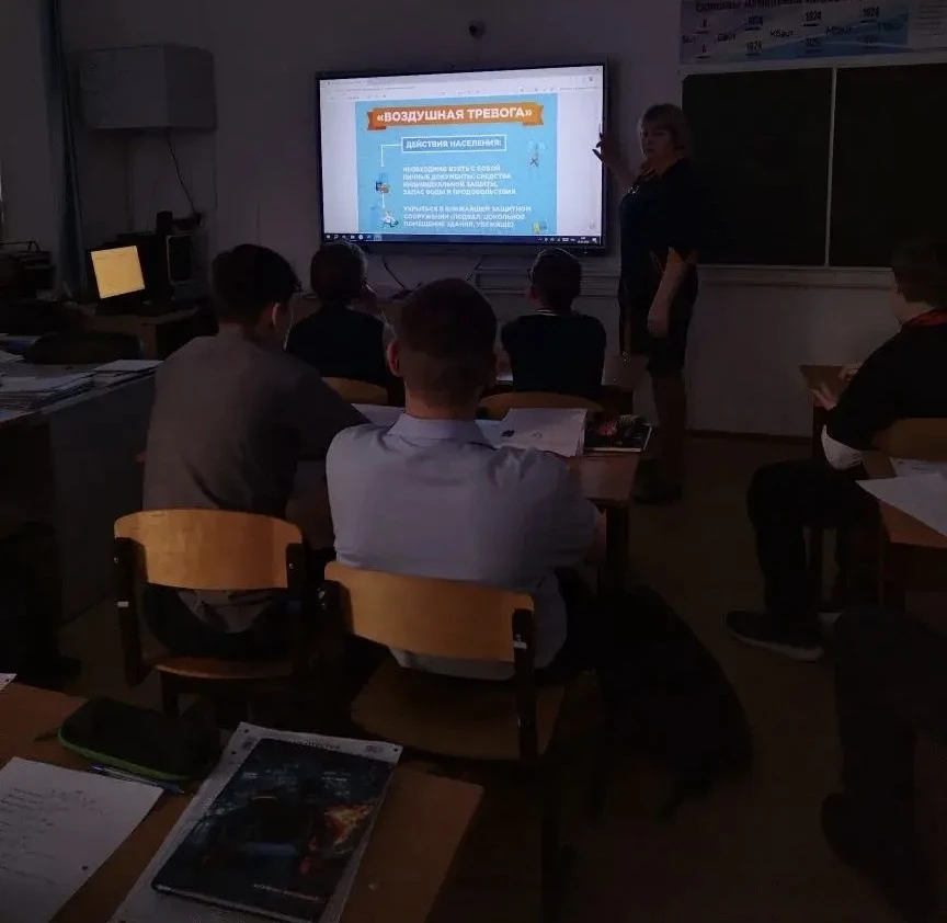 Узнали о правилах поведения при воздушной тревоги 👏🏻.